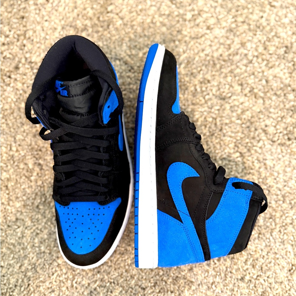 Air Jordan 1 High OG
Royal Reimagined